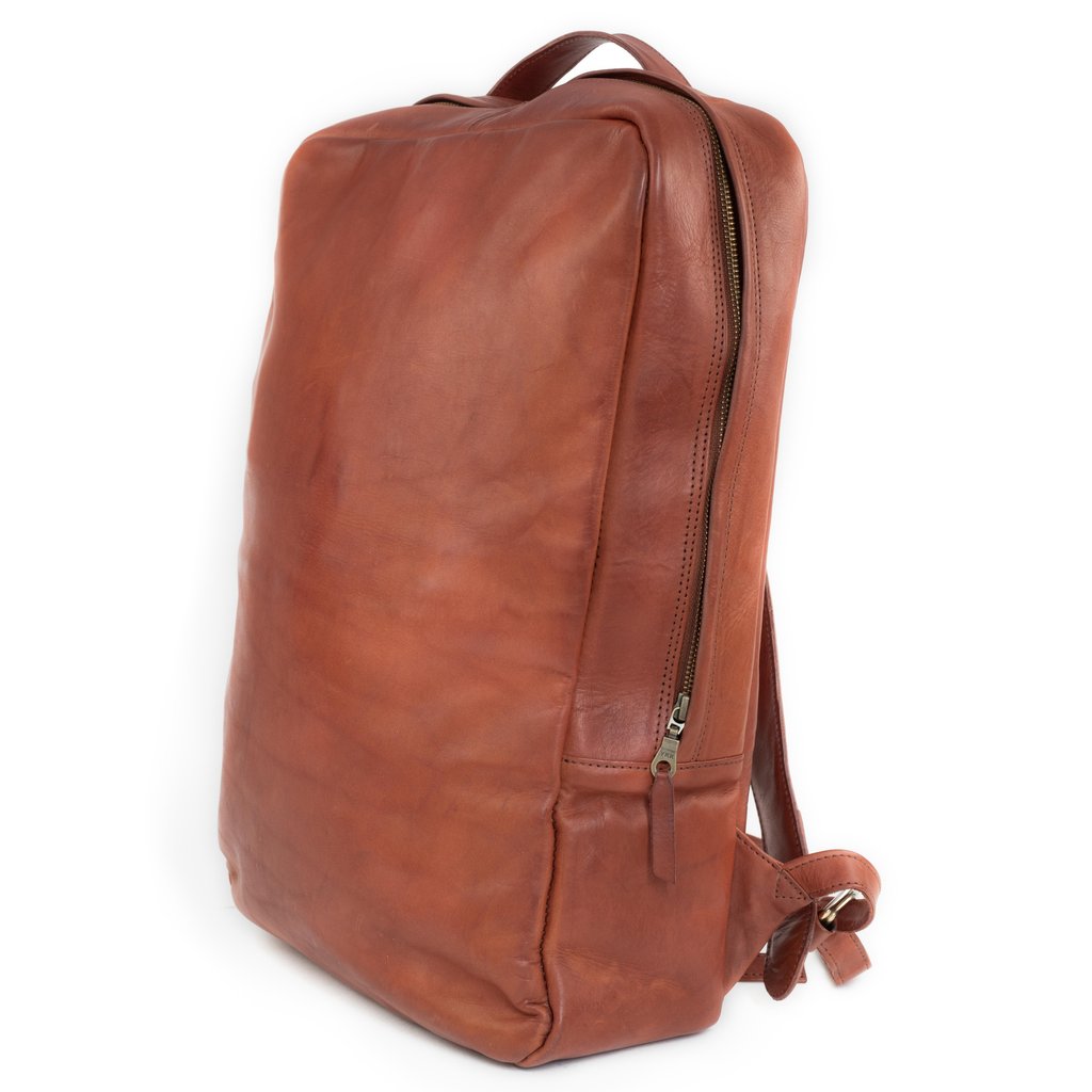Bati | Men's Brown Leather Backpack | Quality Handmade Leather Goods from Paraguay and Argentina | leather backpacks, leather bags, leather accessories, leather bag